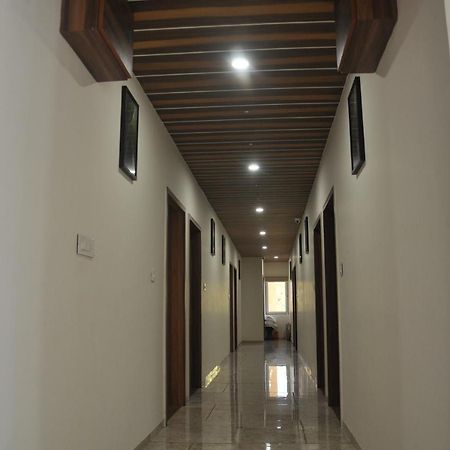 Hotel The Grand Shiva Gondal Extérieur photo