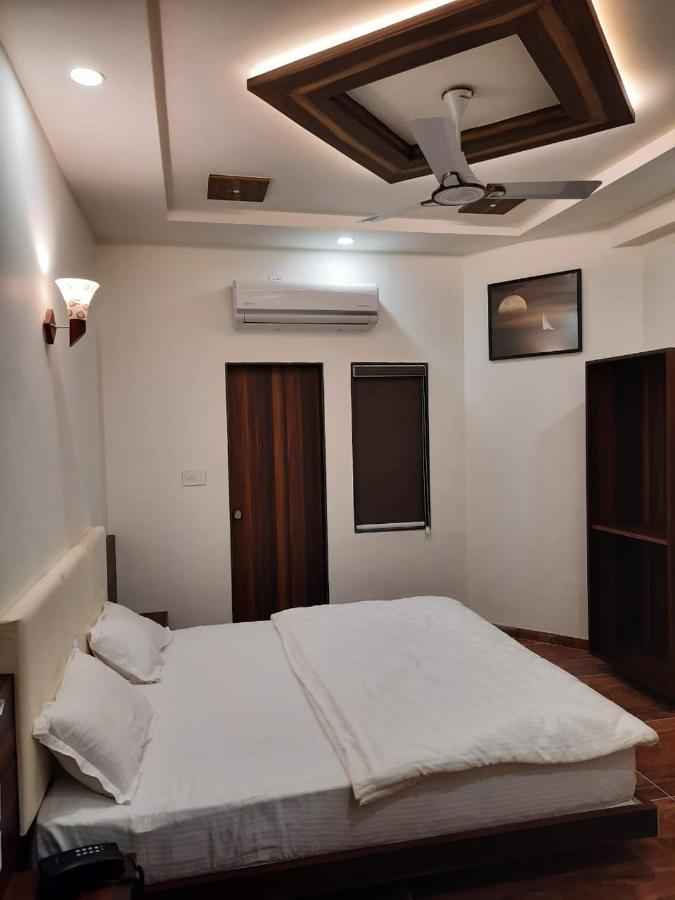 Hotel The Grand Shiva Gondal Extérieur photo