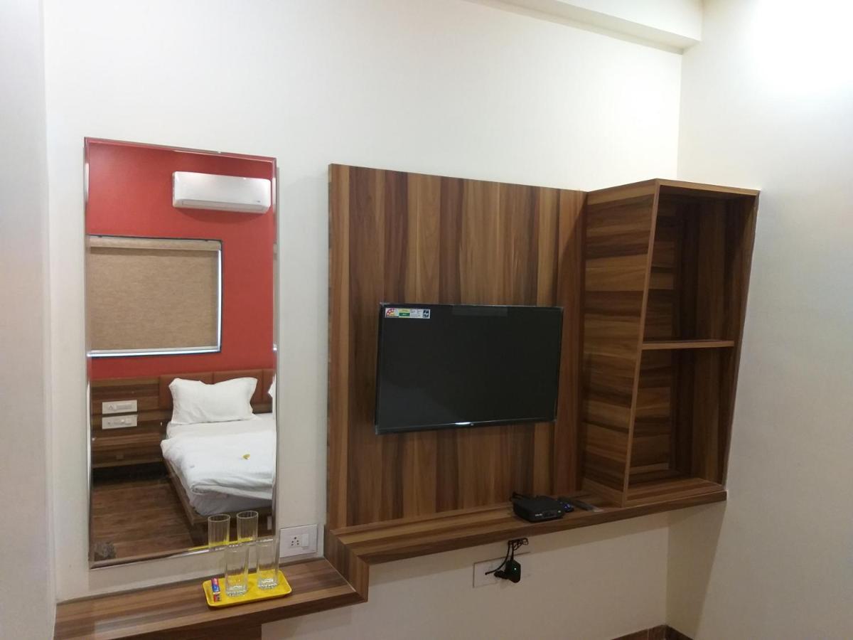 Hotel The Grand Shiva Gondal Extérieur photo