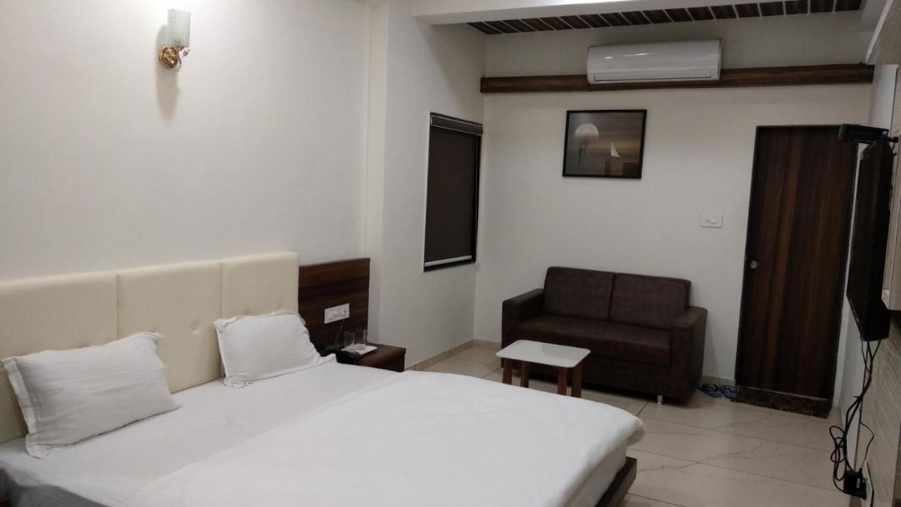 Hotel The Grand Shiva Gondal Extérieur photo
